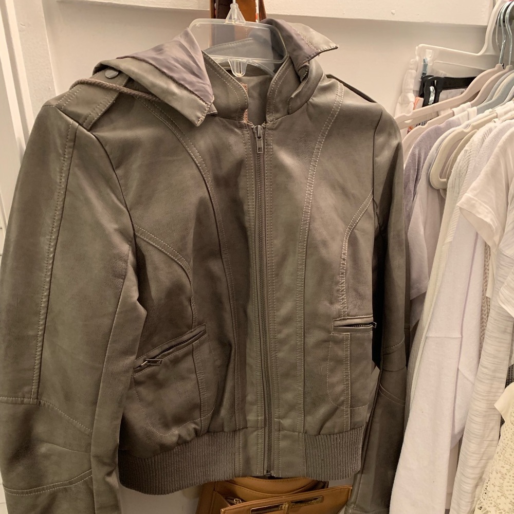 Women’s leather jacket